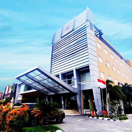 Royal Asnof Hotel Pekanbaru Extérieur photo