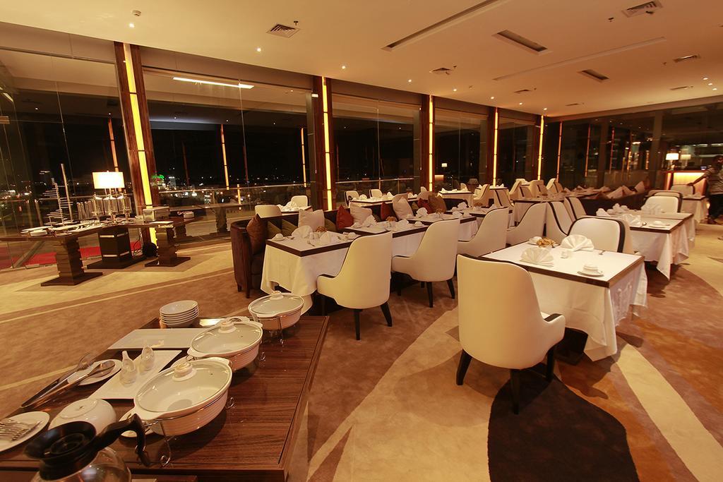 Royal Asnof Hotel Pekanbaru Extérieur photo