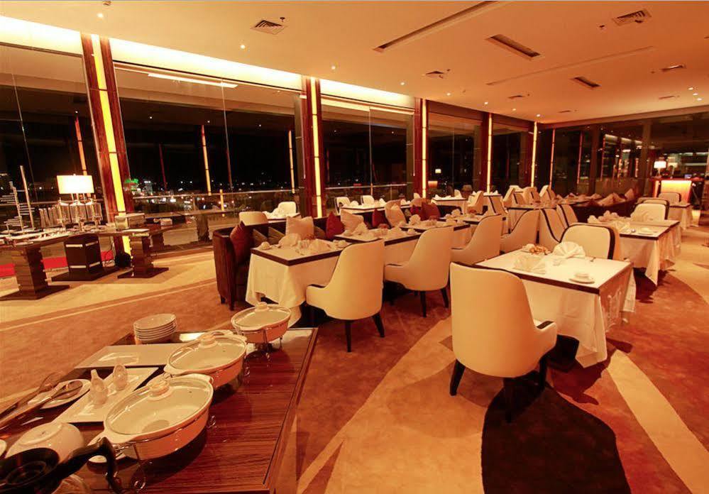 Royal Asnof Hotel Pekanbaru Extérieur photo